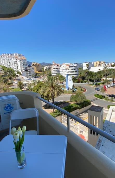 Lovely 1 Bedroom Apartment With Sea Views And Pool Estepona Exterior photo